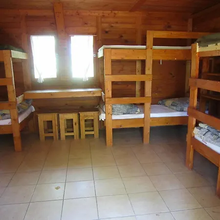 Nyirfaliget Lovaskemping Es Turistahaz