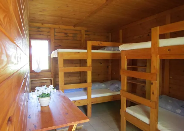 אתר קמפינג Nyirfaliget Lovaskemping Es Turistahaz Nyíregyháza