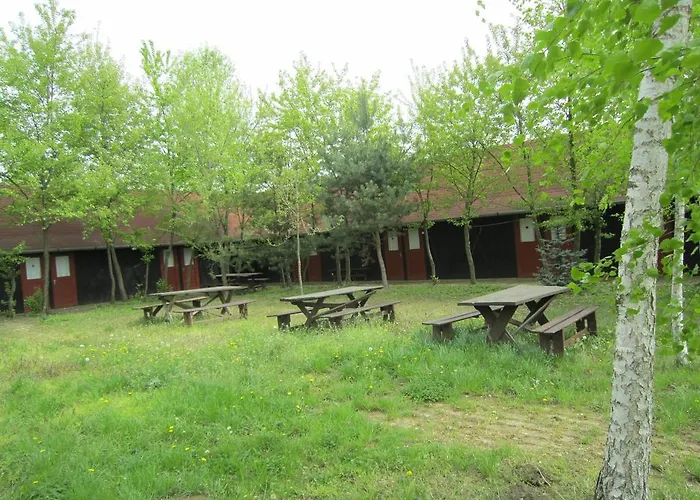 Nyirfaliget Lovaskemping Es Turistahaz * Nyíregyháza