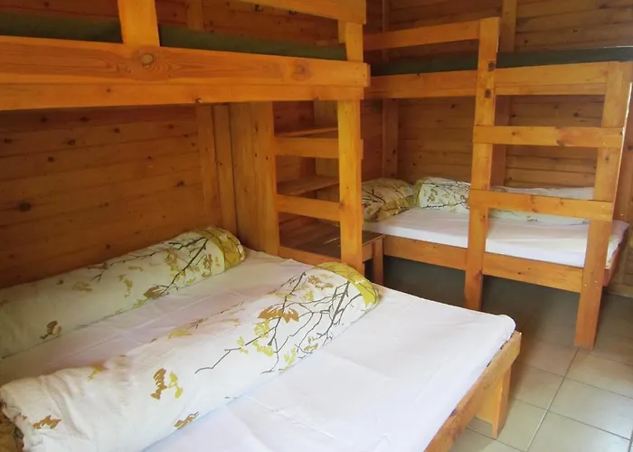 Nyirfaliget Lovaskemping Es Turistahaz Nyíregyháza