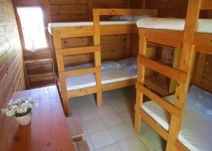 Nyirfaliget Lovaskemping Es Turistahaz Nyíregyháza